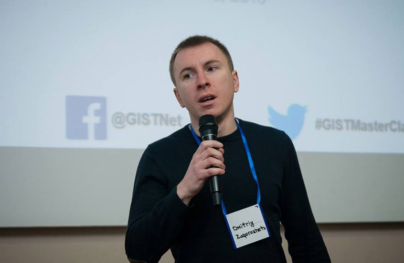 У 2011 році Дмитро вже працював в Sphere Software, в роботі часто використовував GitHub