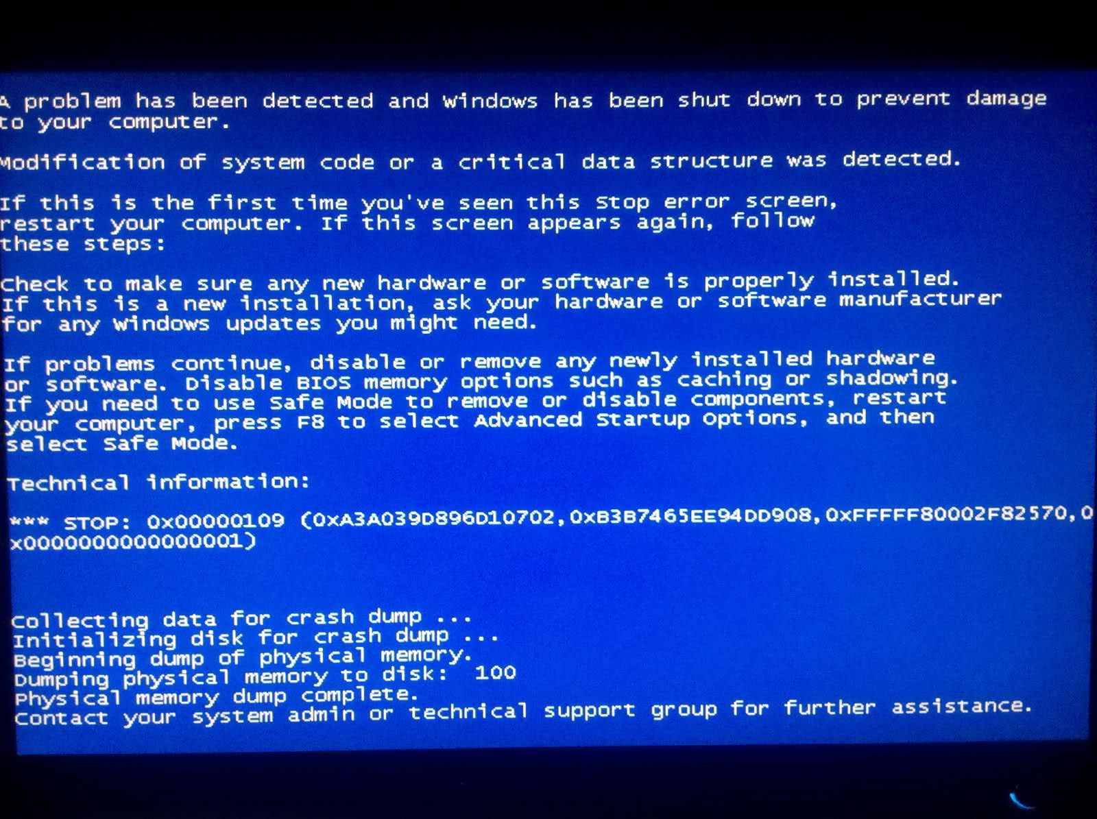 Daži Windows lietotāji ziņoja par šo kļūdu, kas parasti parādās ekrānā sistēmas inicializācijas laikā: