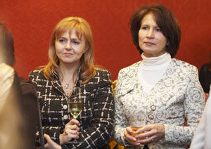Дружина Інна (зліва) - вірний друг і помічник Арсена Авакова